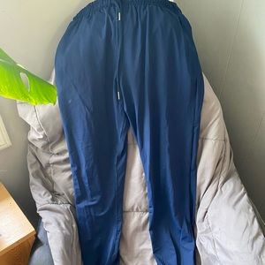 Zyia everywhere zipper joggers. Great condition. Great for summer.